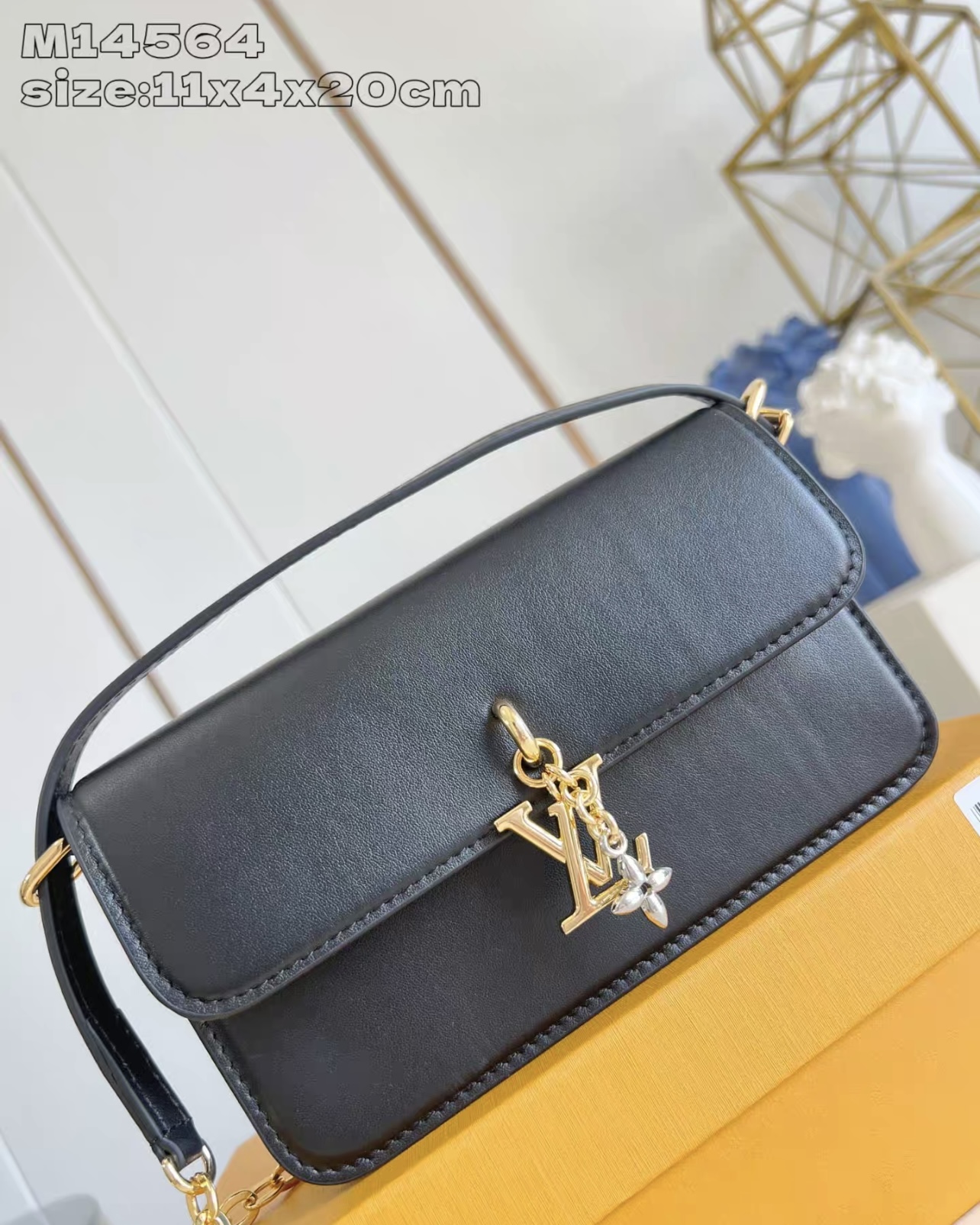 LV Wallet On Chain LV Bloom M14564