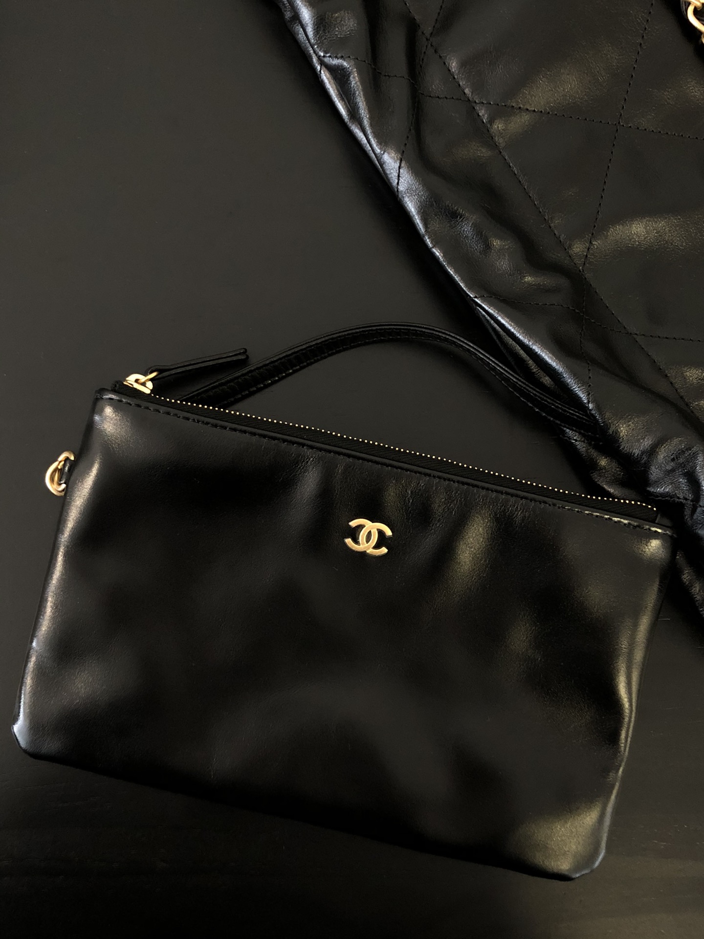 CHANEL 22 Small Handbag