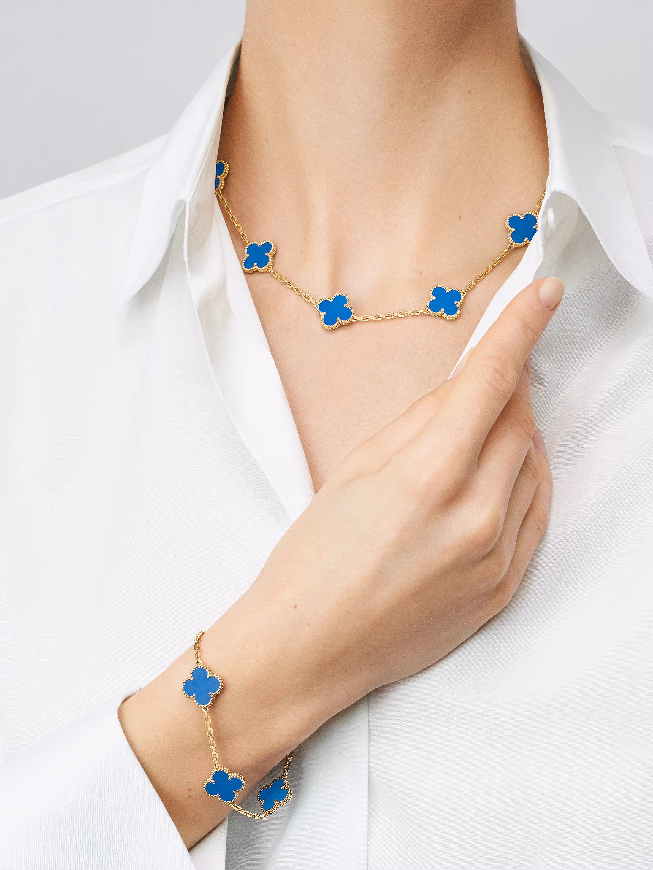 Van Cleef & Arpels Vintage Alhambra necklace, 10 motifs