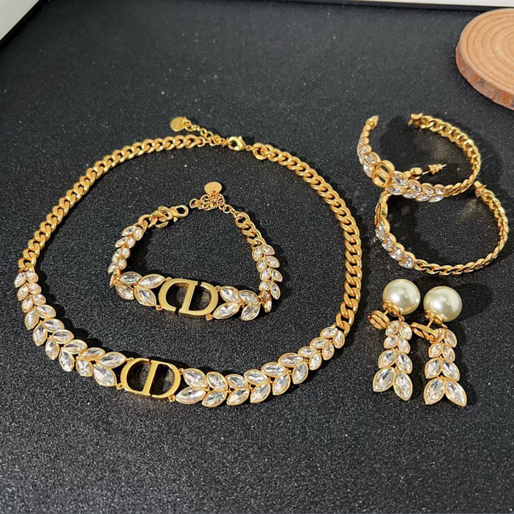 Dior 30 Montaigne Prestige Set